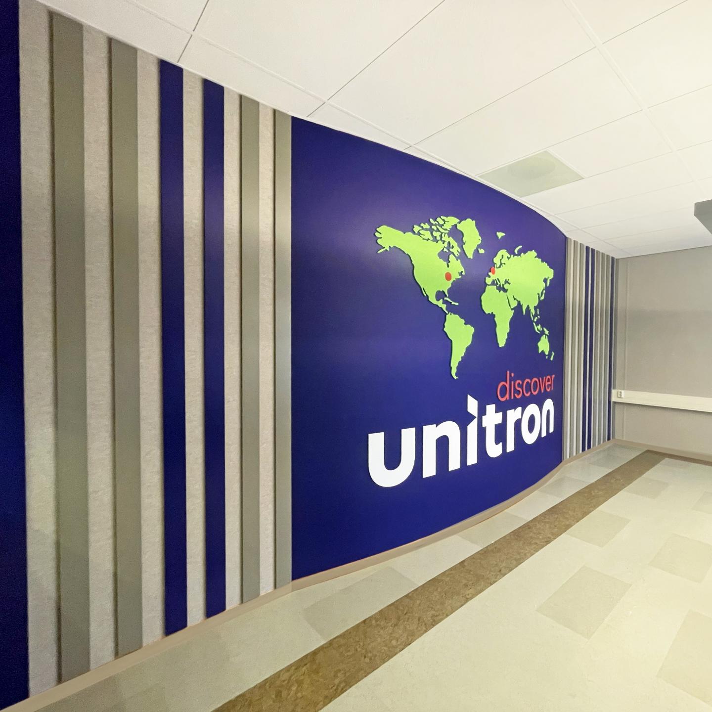 interieur-logo-muur-unitron